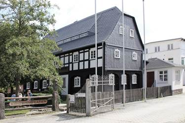 alle Baumaßnahmen an Fenstern Fassade sind abgeschlossen alle Baumaßnahmen an Fenstern Fassade sind abgeschlossen