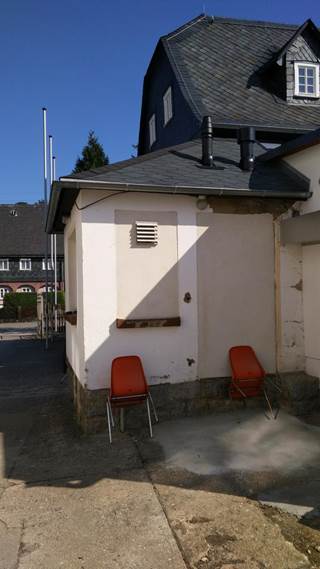 Pförtnerhaus während des Umbaus Pförtnerhaus während des Umbaus