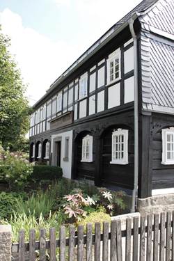 Neugestaltung der Außenanlage Neugestaltung der Außenanlage