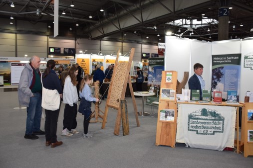 Denkmalmesse 2024 Denkmalnetz Sachsen, Stand Denkmalnetz Sachsen und Geduldsspiel, Foto: Andreas Krause